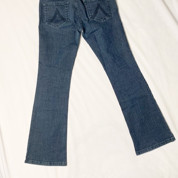 Delia’s Bailey Dark Blue Flared Jeans-Size 5/6R - Picture 5 of 9